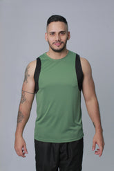 CAMISETA DEPORTIVA SIN MANGAS VERDE
