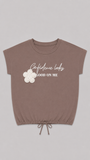 Camiseta con Aplique Floral