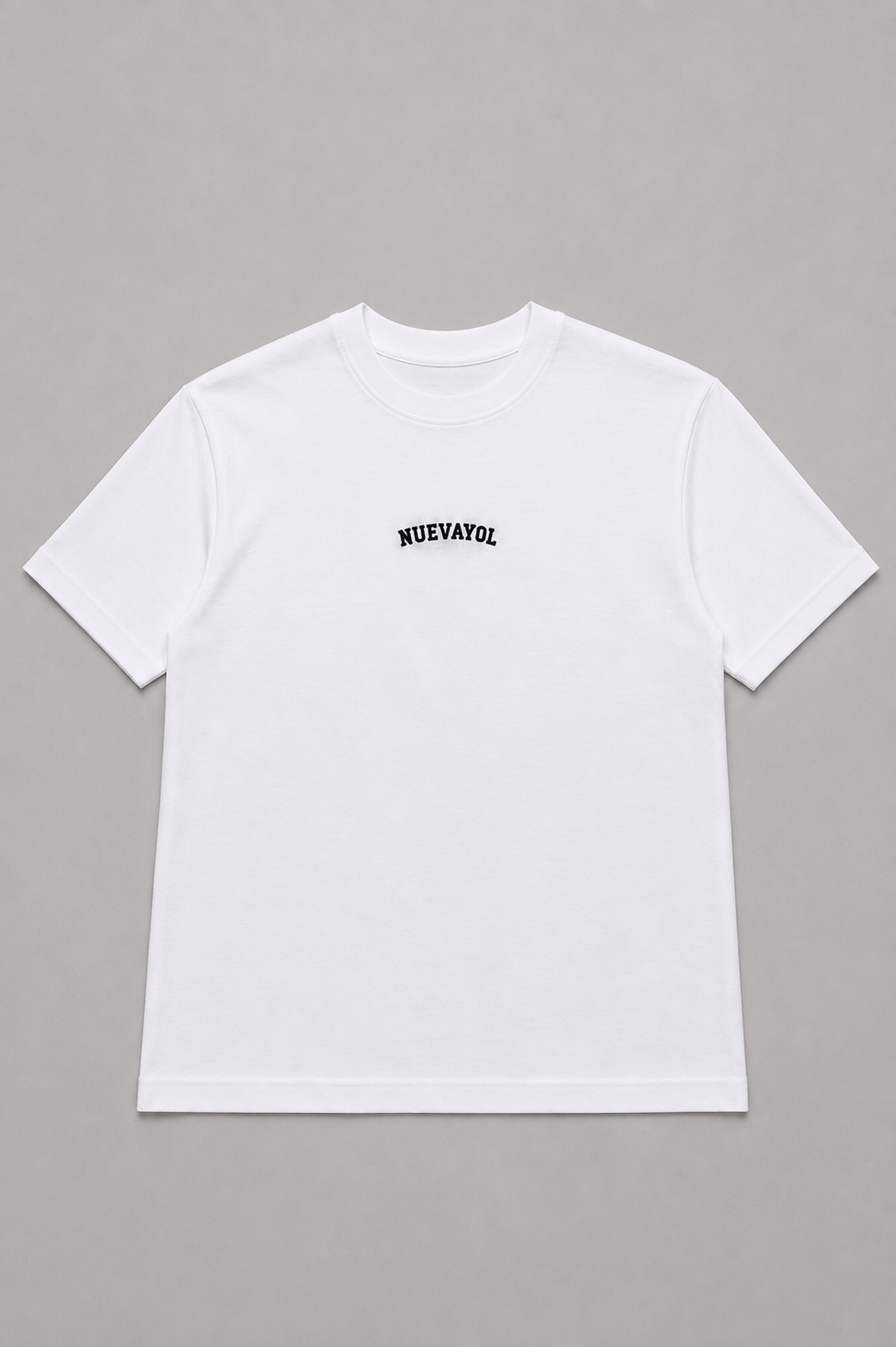 camiseta con estampado delantero
