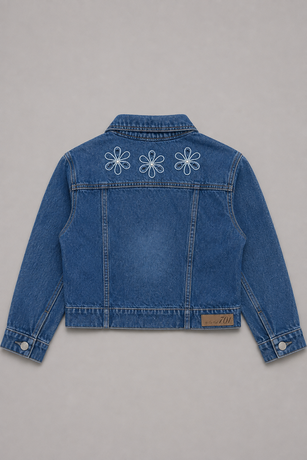 Chaqueta denim con flores
