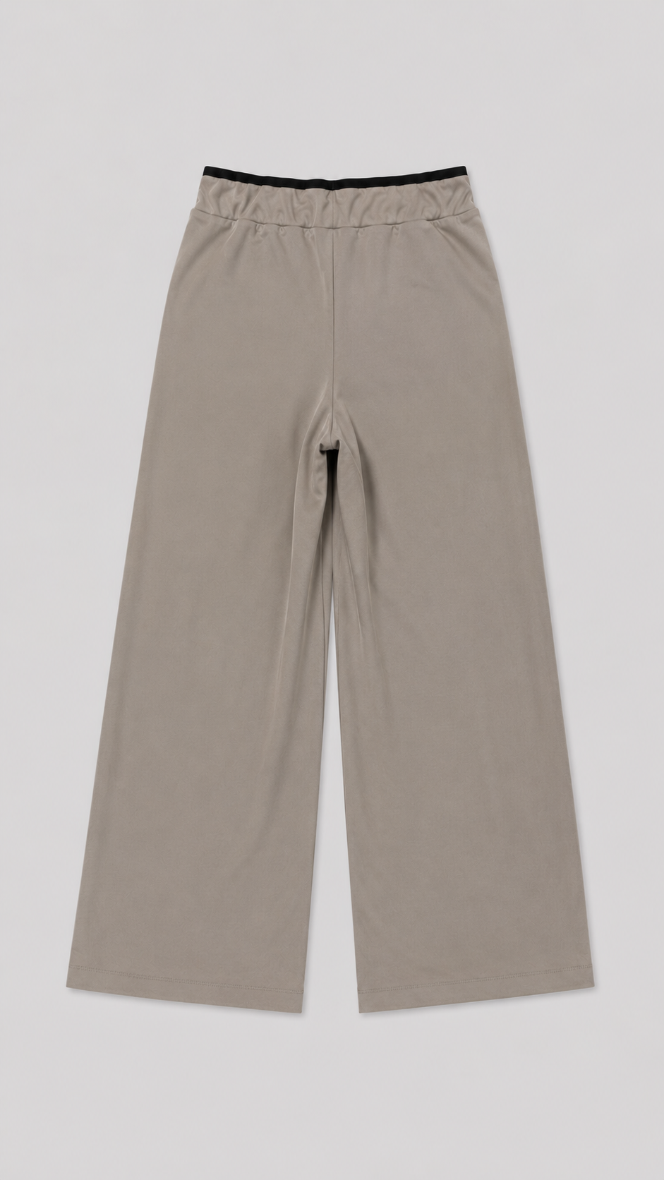 Pantalón con sesgos laterales