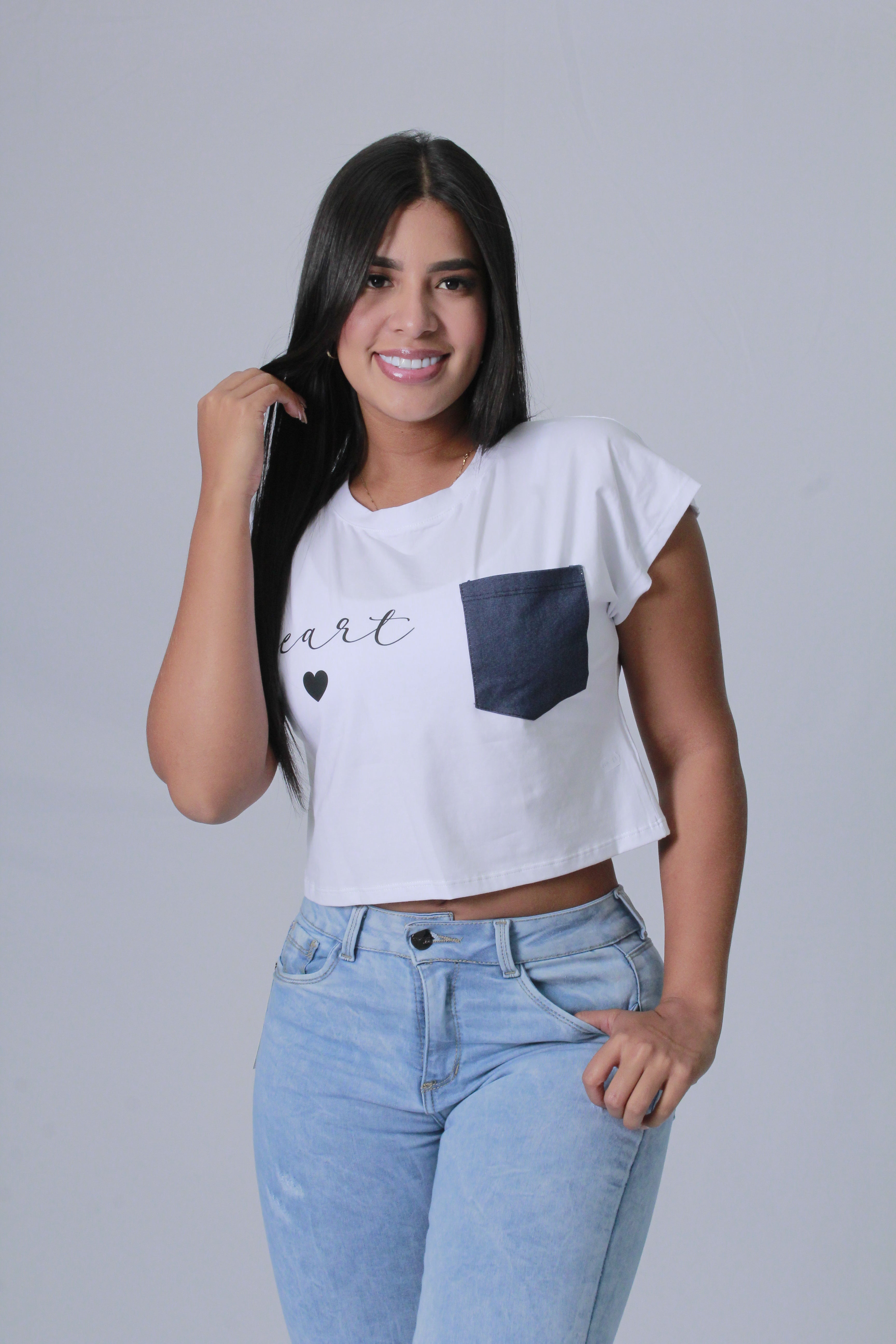 CAMISETA MUJER CORTE RANGLA BORDADO