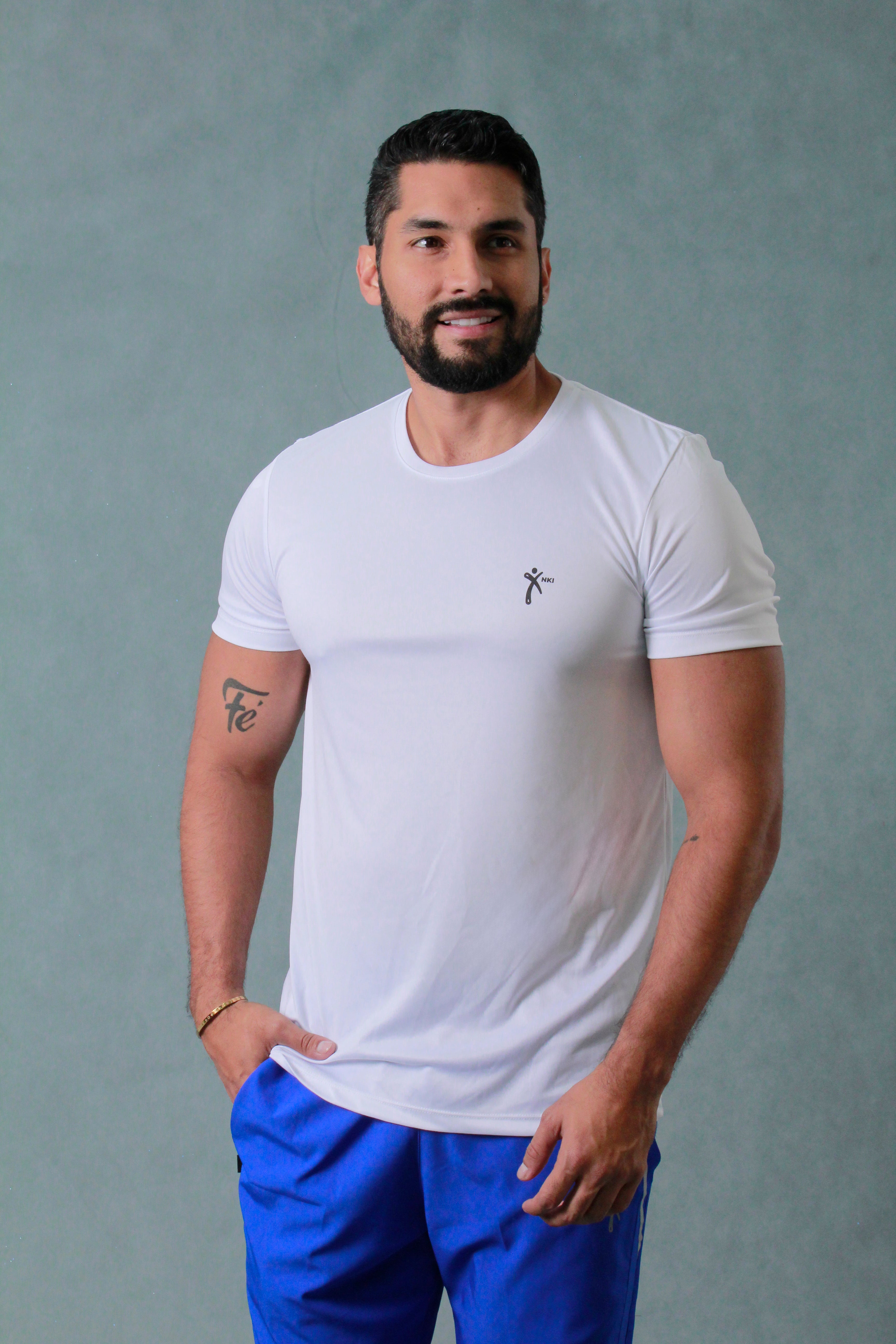 CAMISETA HOMBRE BÁSICA LOGO NKI