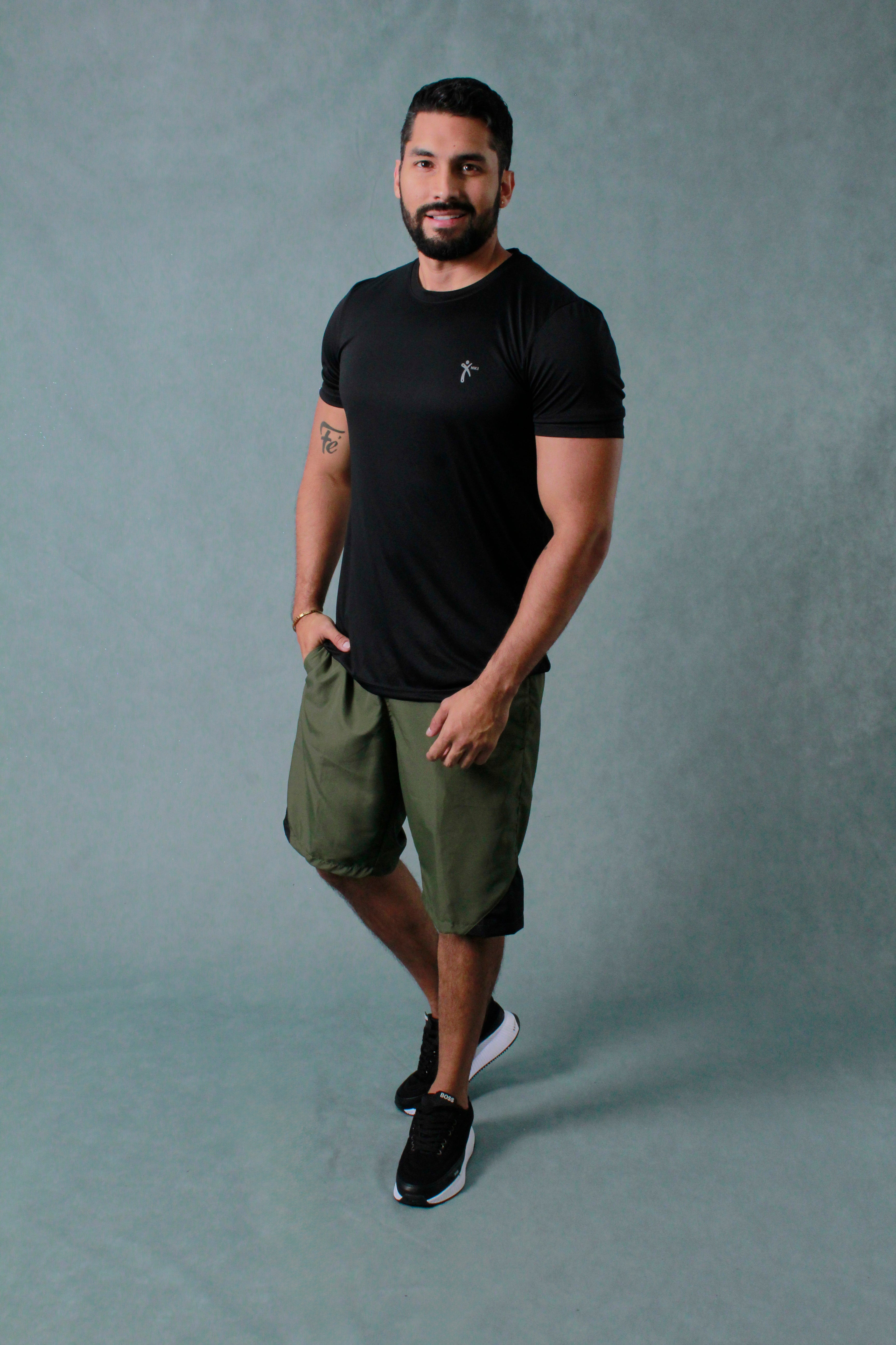CAMISETA HOMBRE BÁSICA LOGO NKI