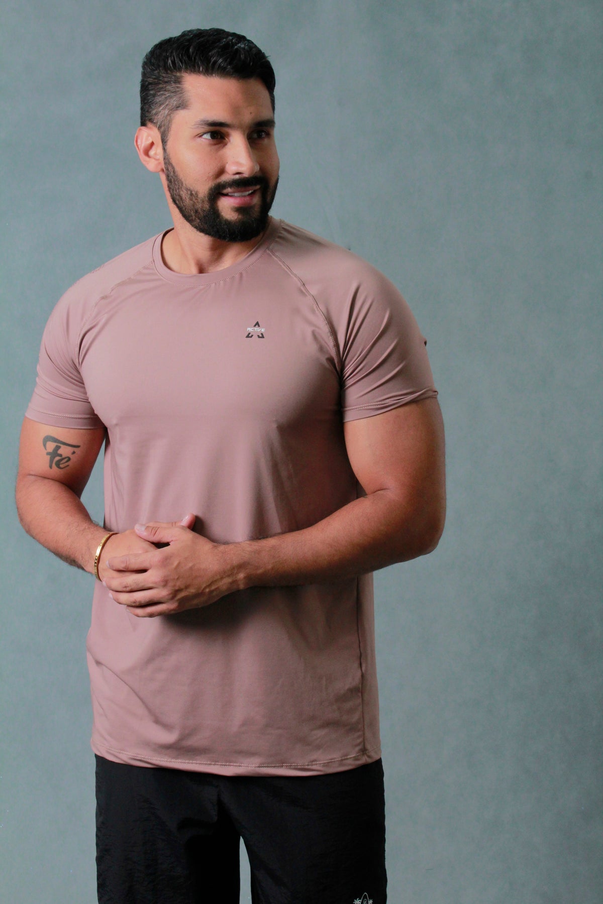 CAMISETA HOMBRE CORTE LASER EN MANG